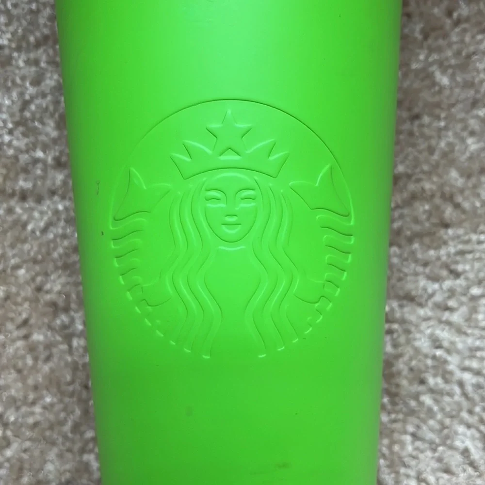Starbucks Rare 2015 Neon Green Tumbler - Picture 2 of 11